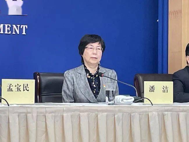 陕西省市场监管局副局长,新闻发言人潘洁介绍,结合节日期间食品安全