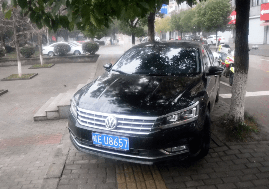 皖edx006违法地点:幸福路车牌号:皖ef0689违法地点:天门大道车牌号:皖