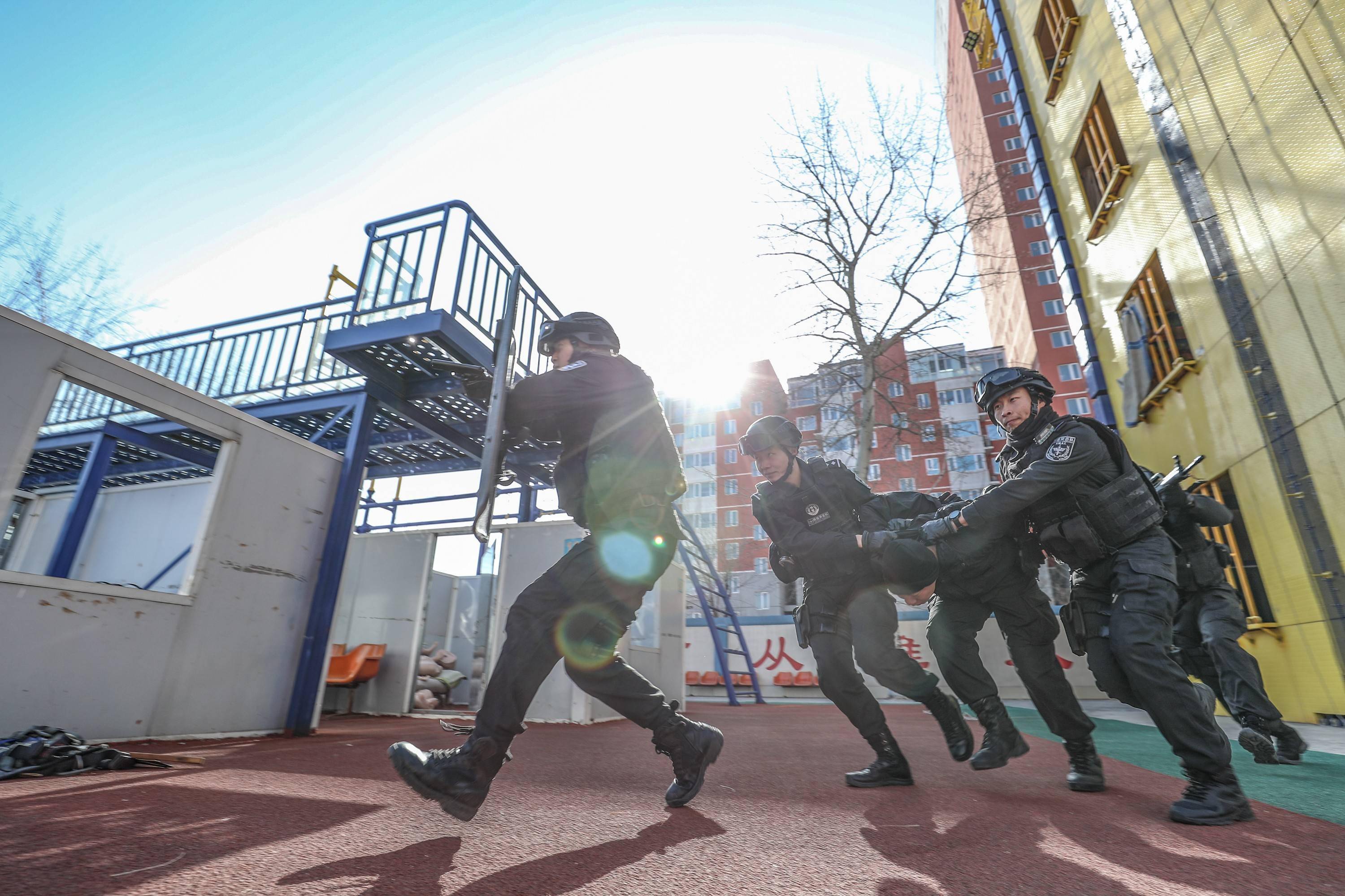 大写的帅 北京铁路特警冬季特训画面曝光