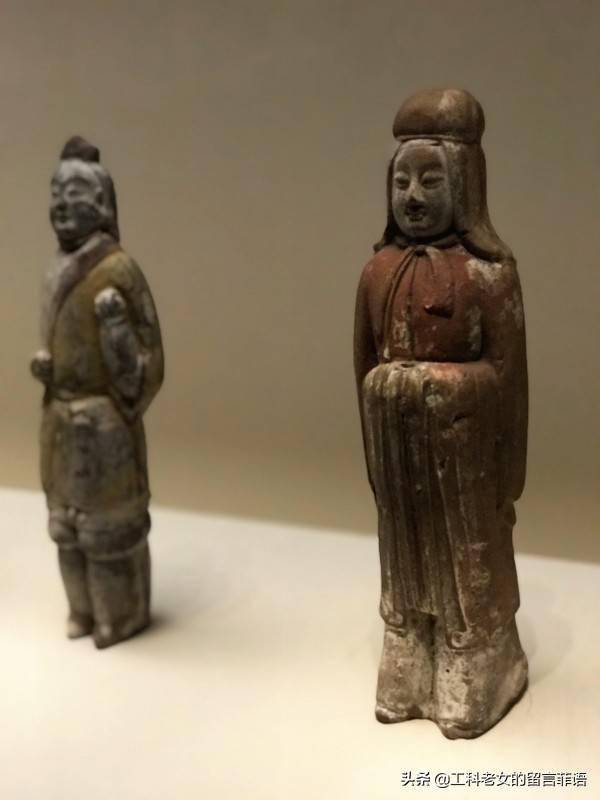 魏晋南北朝的陶俑说我们的衣着丰富多彩裤子开始行了