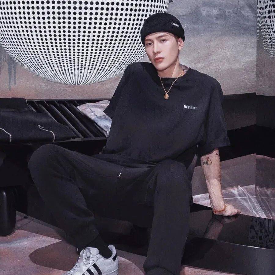 微信头像王嘉尔