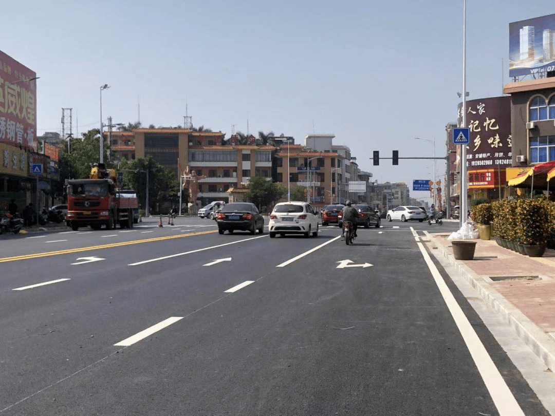 廉江这个镇即将迎来"红绿灯"时代,火爆朋友圈._大道