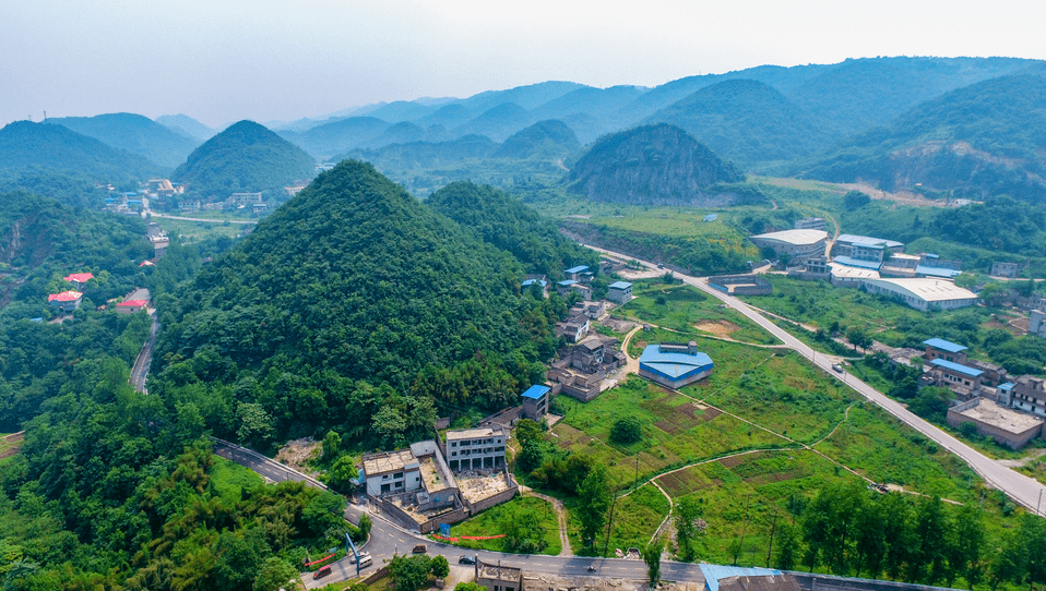 新春九龙游丨"九龙九景"之大城中梁 探索天下名山_梁山