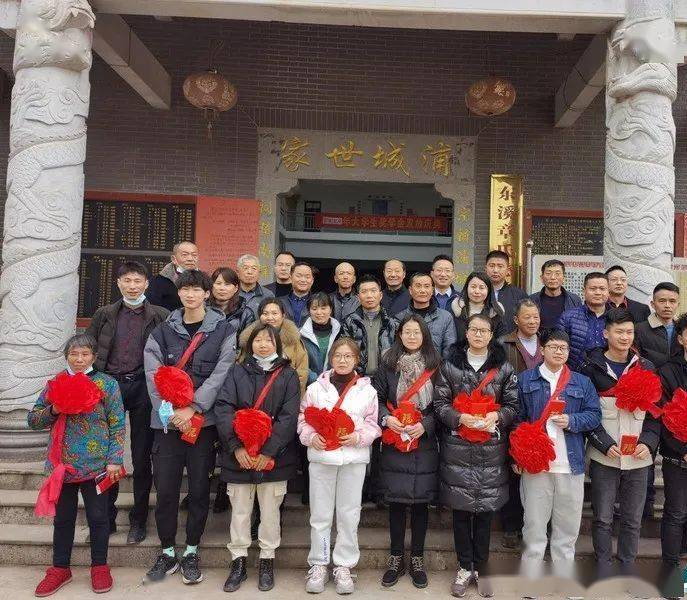 临川秋溪镇为2020年度大学生发放奖学金