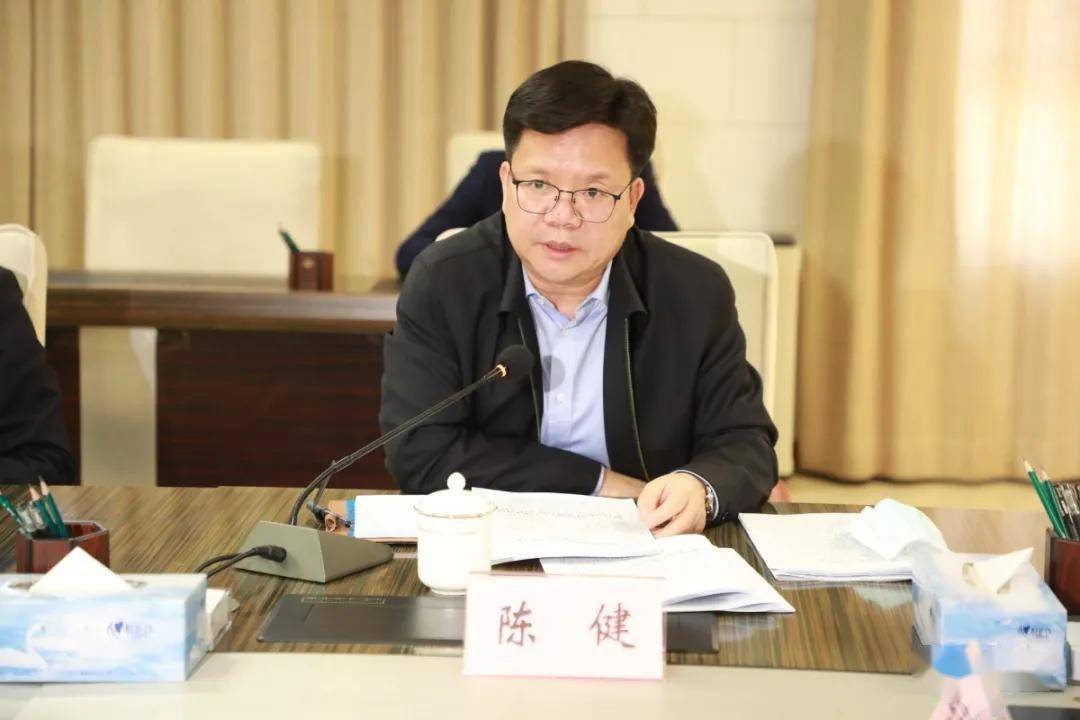 区委副书记,区长王宝雨