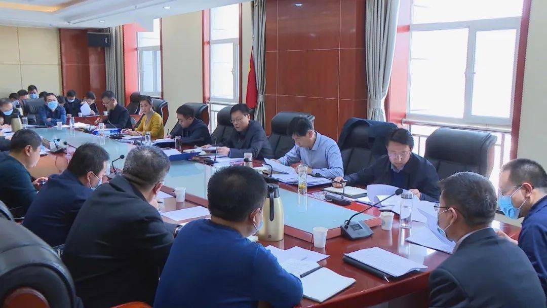 景晓东主持召开市政府党组会议