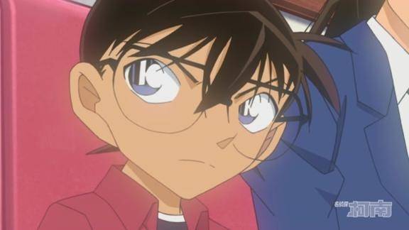 柯南灵机一动,跟朋友们匆忙去寻找安室透,结果大家都吓了一跳