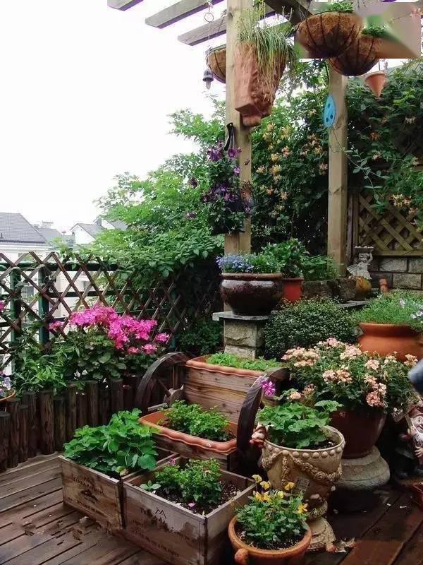 如果你有一方露台就把它打扮成这样吧