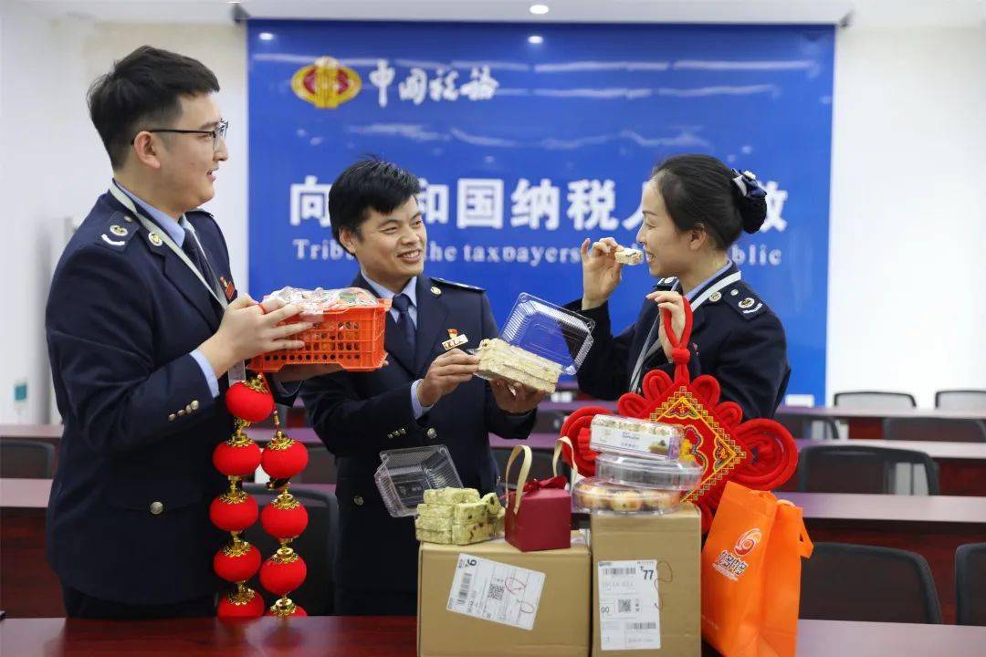 云礼包码|向纳税人送税务宣传“云大礼包”