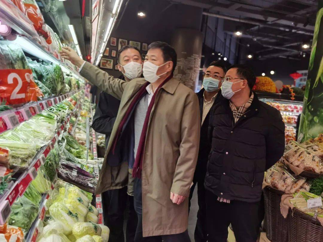 宝山区副区长陈尧水赴友谊辖区检查疫情防控和节日市场保供稳价情况