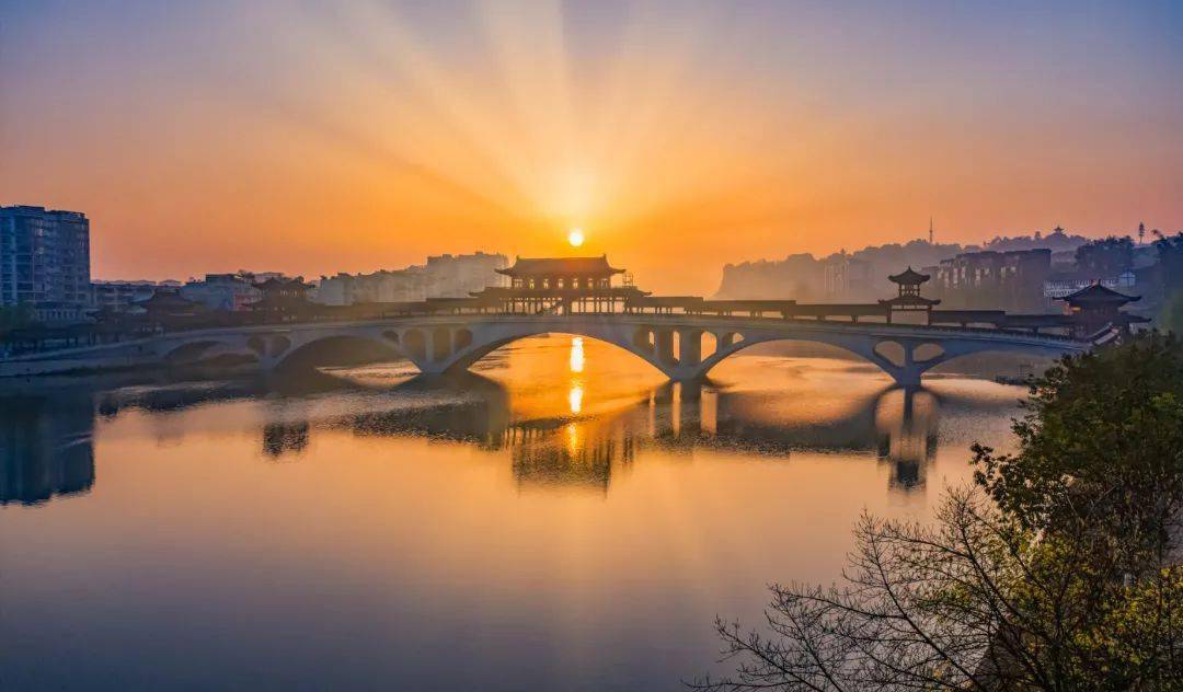 就地过年跟我在花漾新津走一走