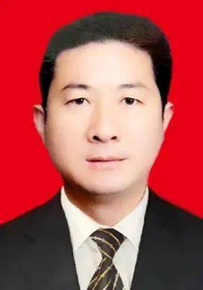 李艳萍 女,汉族,1978年2月出生,中共党员,甘肃定西人,出生地甘肃定西