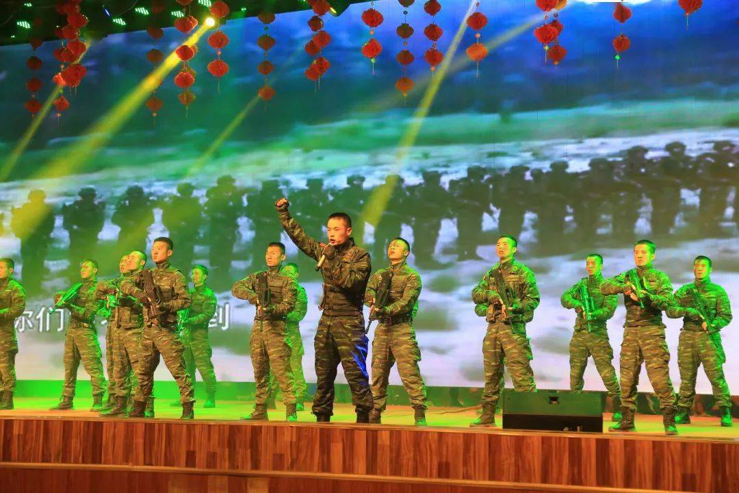 军营大舞台2013图片