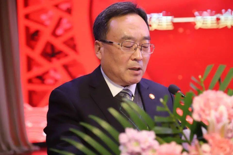 室,优秀员工的表彰决定优秀服务人员:王超,李萍,孙宏俊优秀员工:高晨