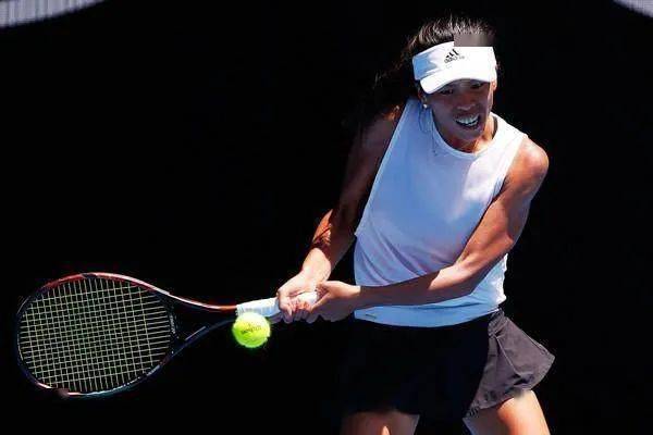 澳网遭遇小寒潮告别瓦林卡致敬大威拜服哈妹感慨职业网球的残酷