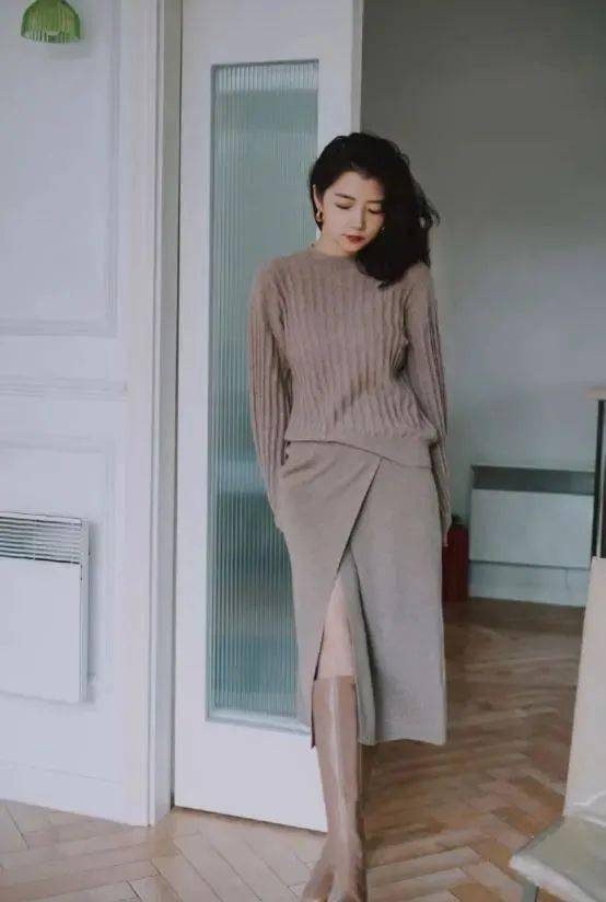 时尚穿搭博主春节 0c5441e1d1bb40af82880e8d2b7972ef.jpeg