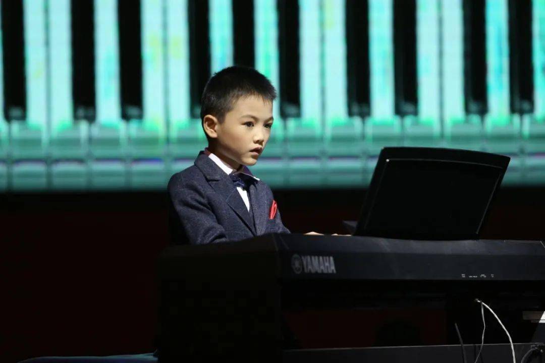 小学霸成长记琴棋书画样样精通的小才子来啦302班程梓轩