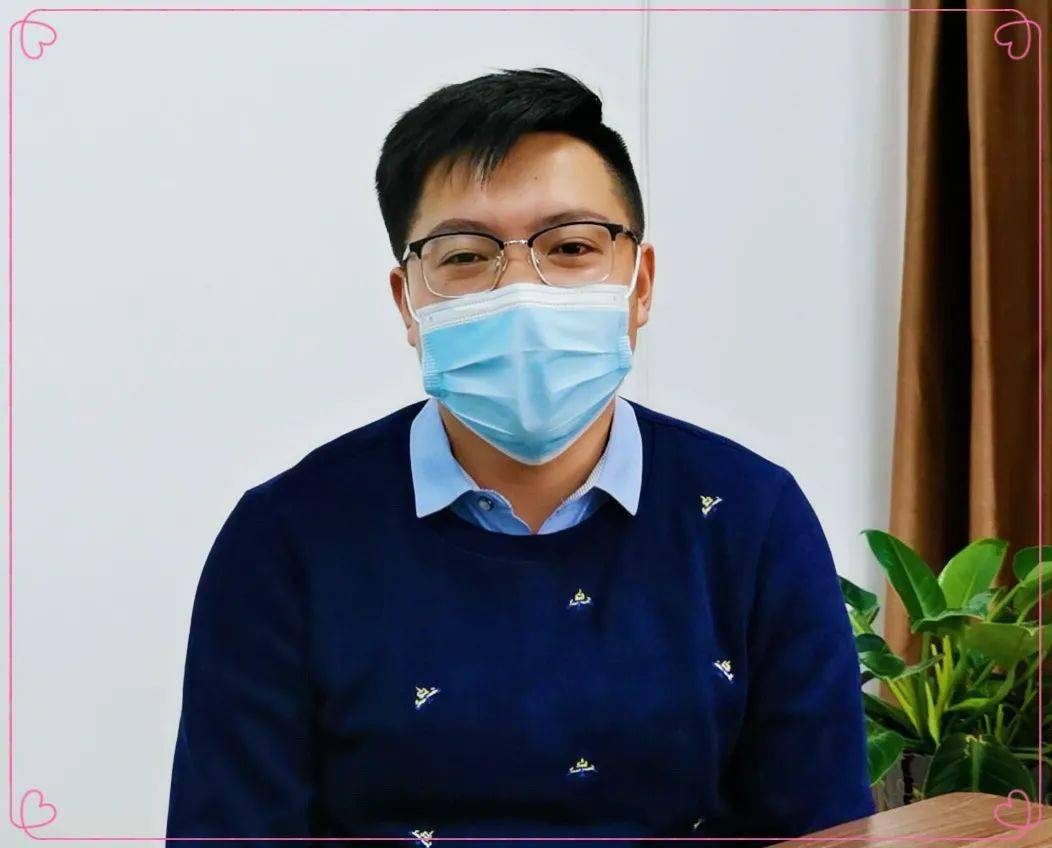 的年和大家一起过一个我今年继续在独山子我是一名消防员我是何良奎