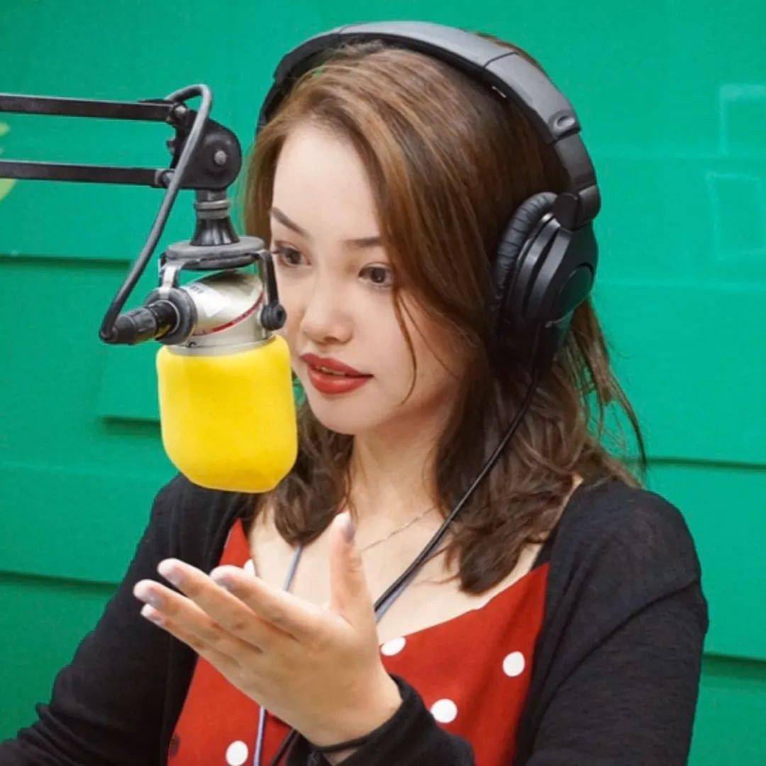 「就是爱点歌」主持人馨竹推荐理由要说起2020年我觉得最好听,最触动