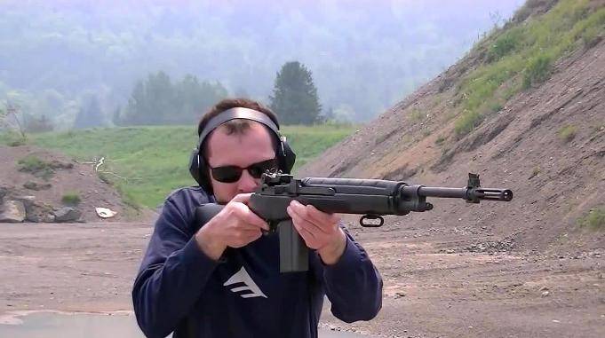 实测国产北方工业m14s半自动步枪好枪到哪里都是受欢迎的