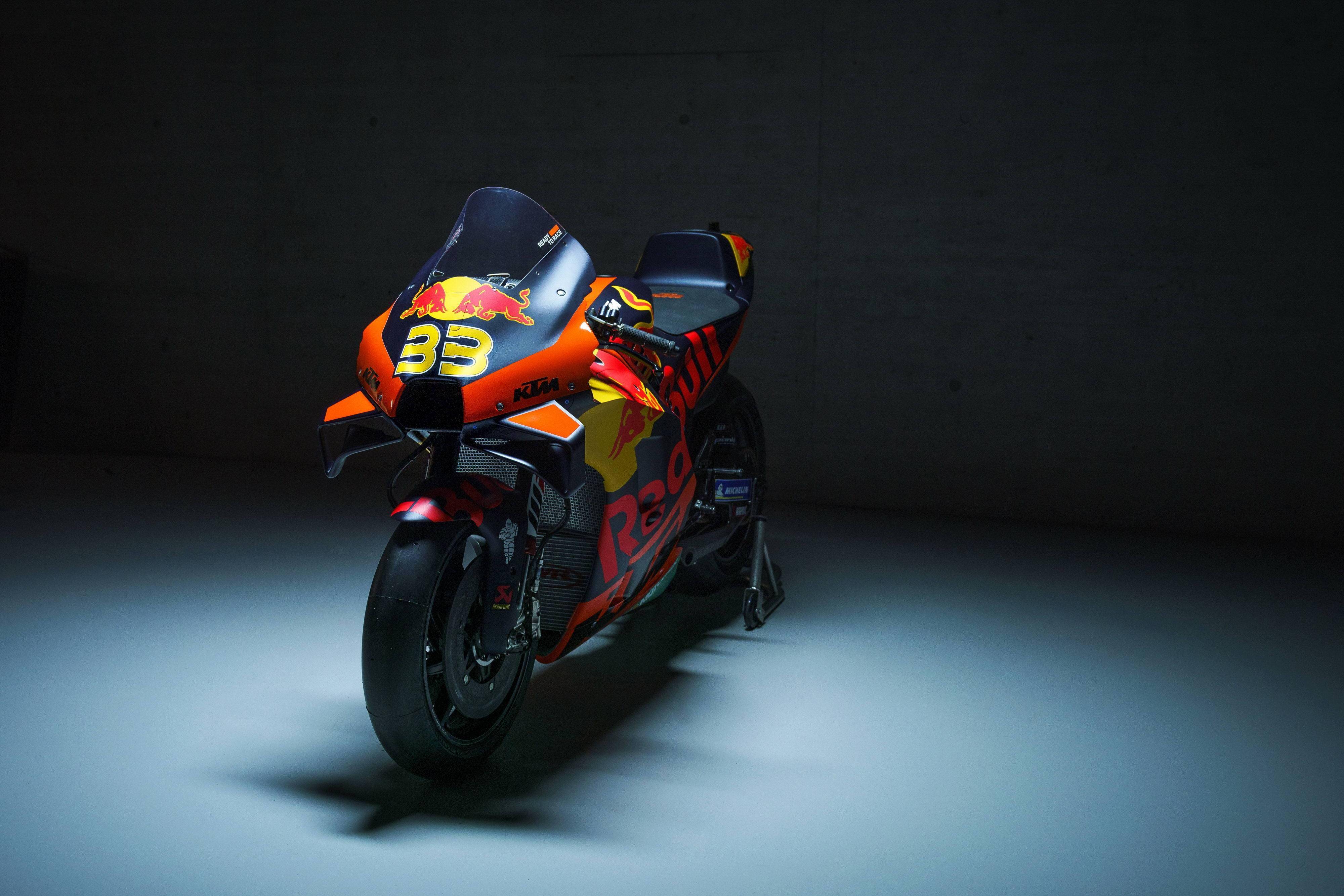 2021motogpktm厂队版赛车rc16