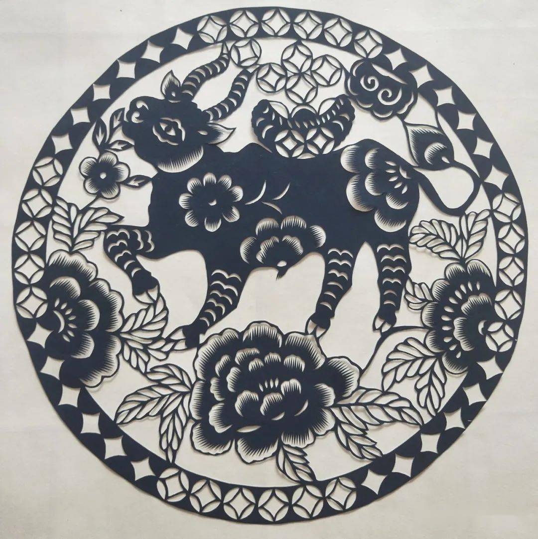 陕西榆林乔玉梅女士牛年剪纸作品赏析