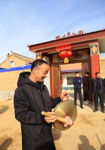 刚刚发布的农村拜年现场,镇原人速看!超震撼!