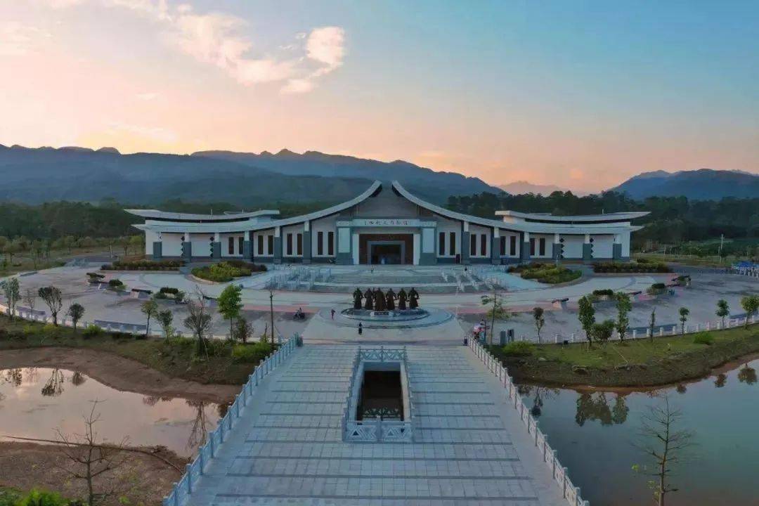 恰同学少年