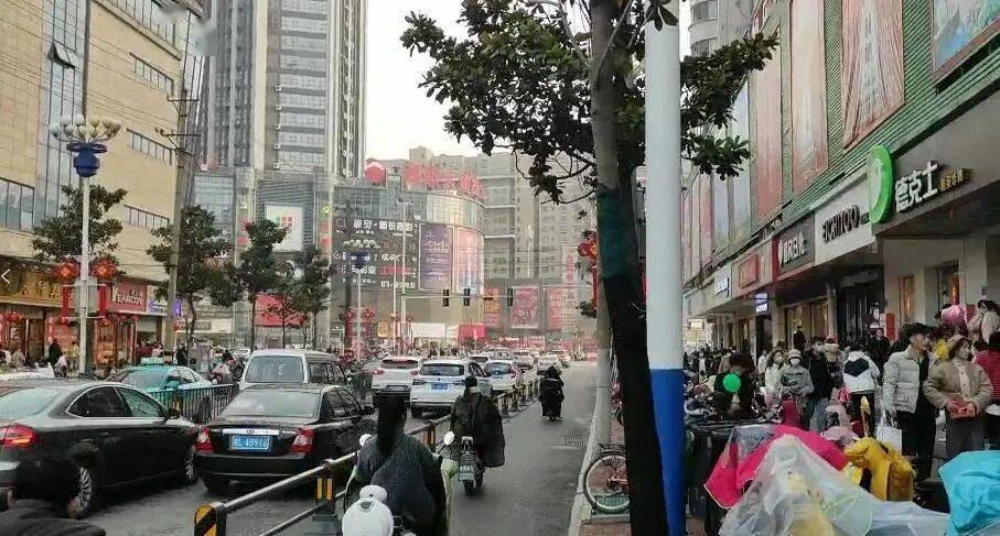 蕭縣金街十字路口,一年中最熱鬧的樣子._大城市