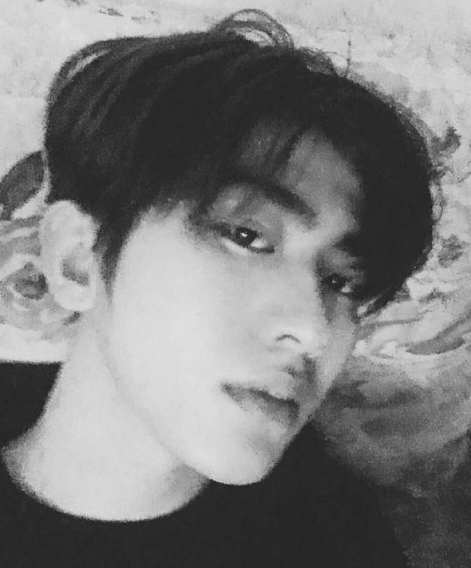 蔡徐坤直男角度自拍合集分享实力诠释长得帅怎么拍都好看