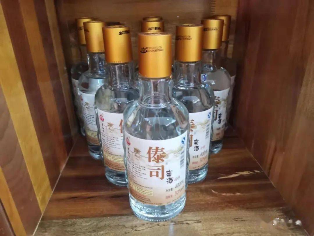 橄榄有情"淡定哥",茶花妩媚"采茶妹",山清水秀"景谷清",一缕情怀"傣司