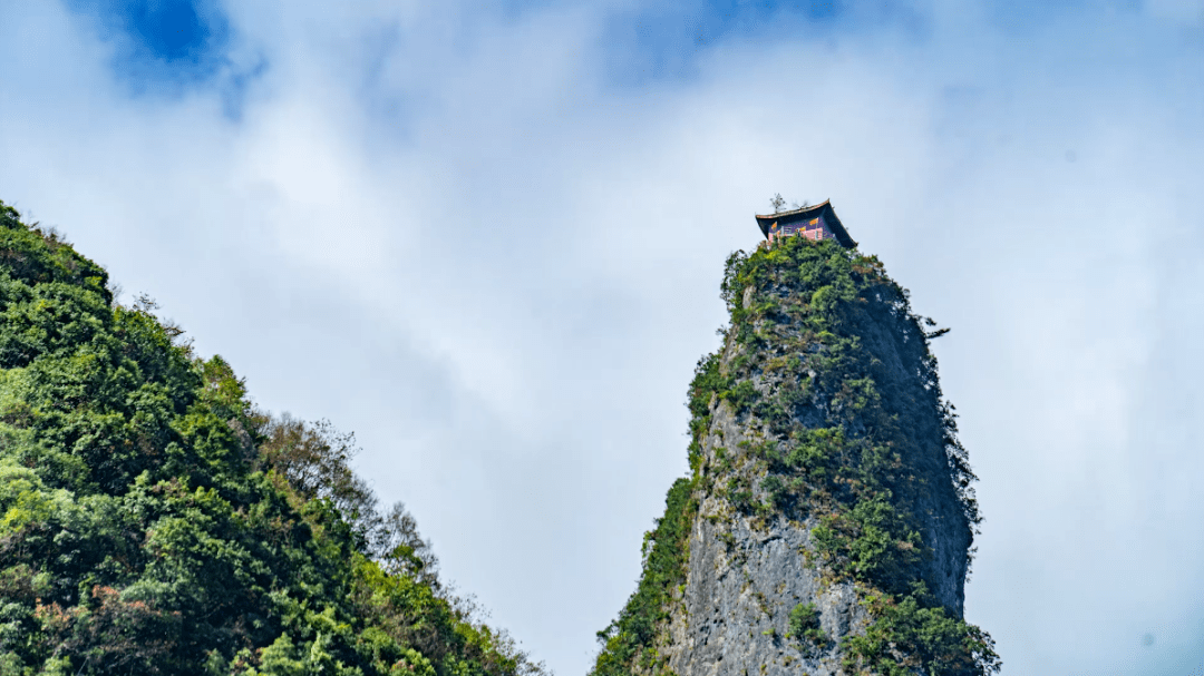 巴东县城人口_巴东县城(3)