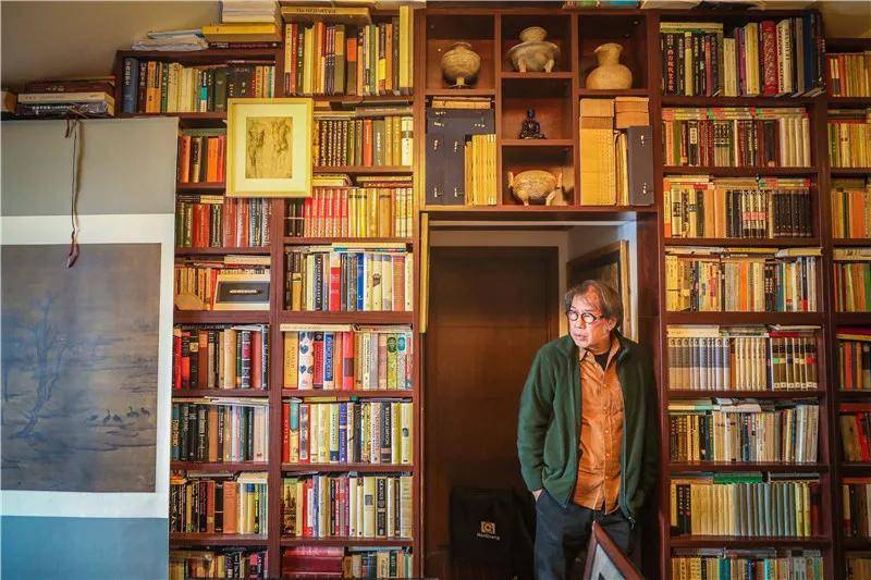 作家西川的书房我心目中最伟大的邪恶作品就有几本.