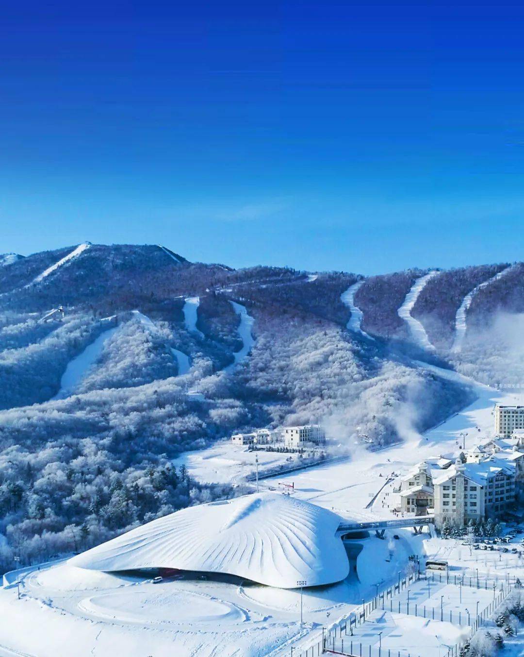 當您進入雪具大廳,會員區,亞布洛尼酒店時,請配合門禁安保人員要嚴格