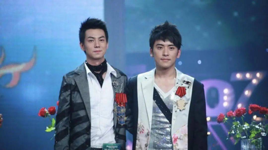 张殿菲和扎西顿珠缺阳刚之气的应该是现在的这些资本推送的选秀