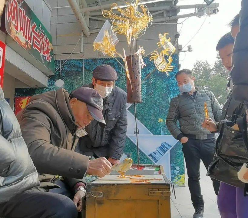 丹阳街头糖画艺人又一即将消失的老手艺