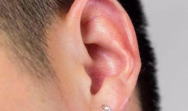 耳朵里经常嗡嗡作响是怎么了?如何恢复正常?希望答案能帮到你