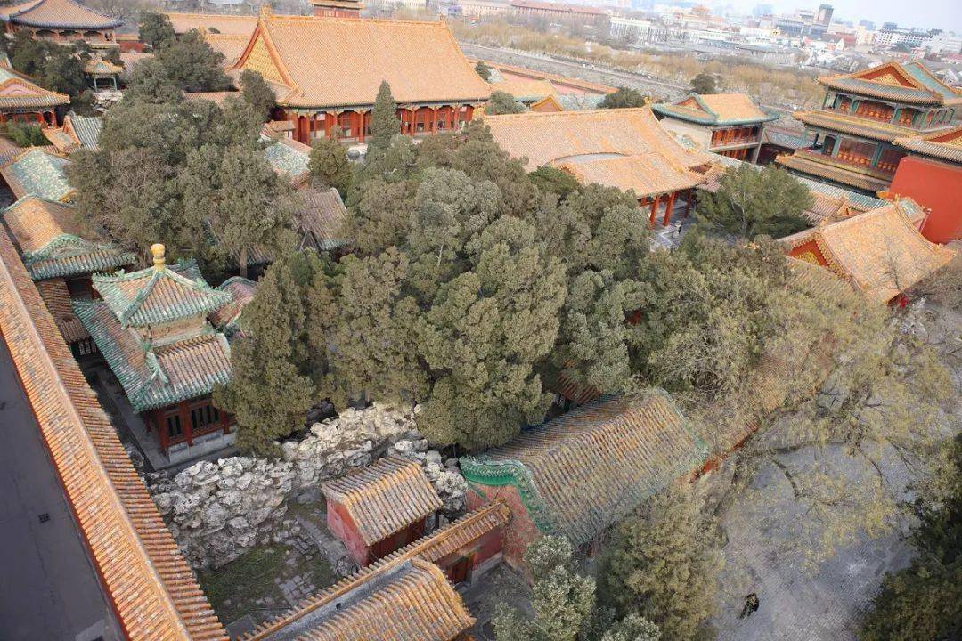 乾隆花园是清乾隆三十七年(公元1772年),乾隆皇帝在改建宁寿宫作为