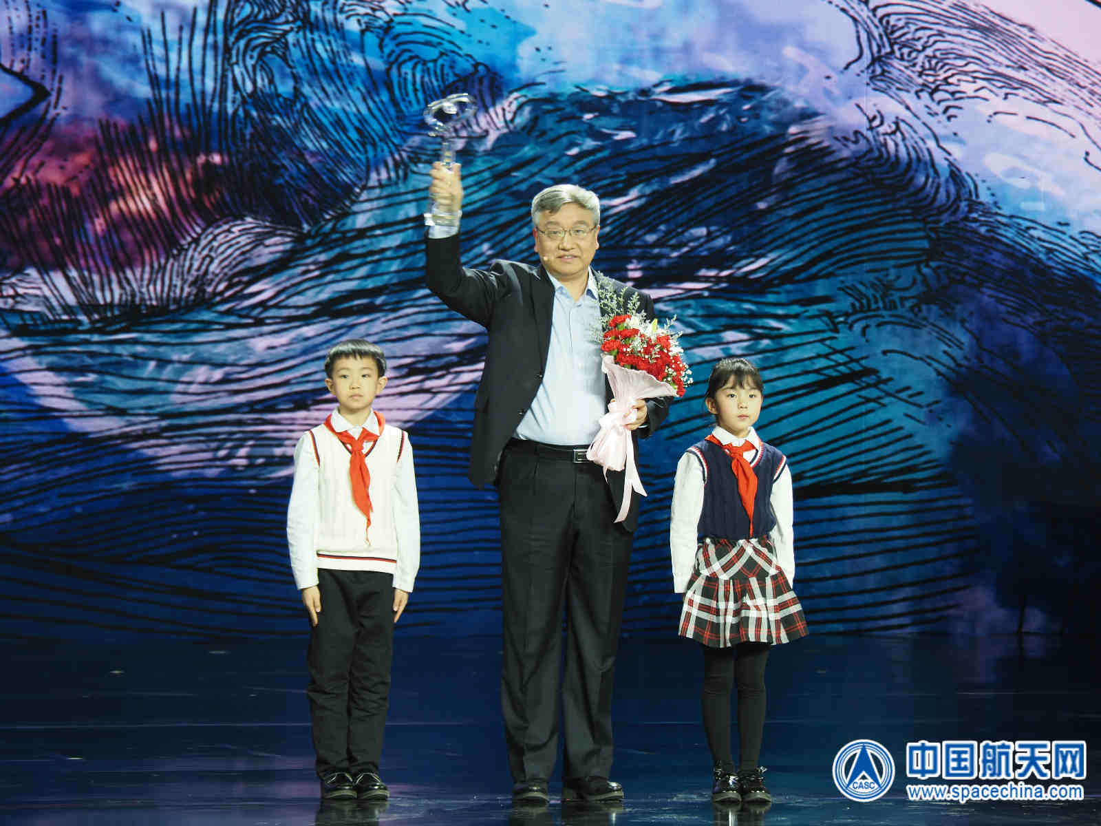 团队|谢军获评感动中国2020年度人物