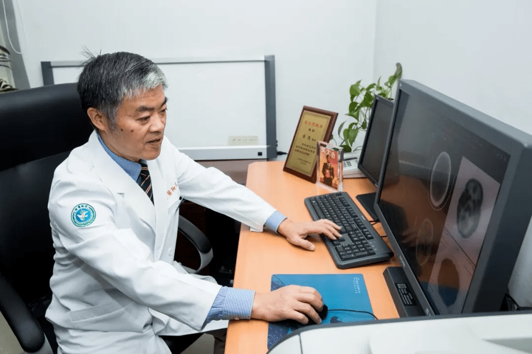 重磅喜讯我院副院长徐凯教授获批享受国务院特殊津贴专家