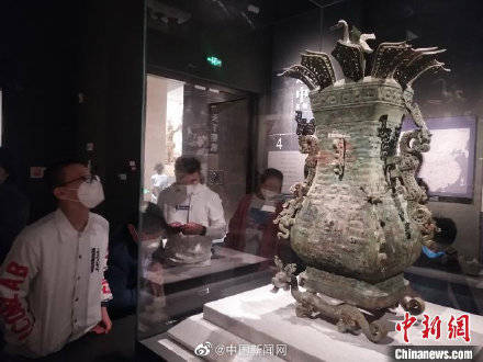 唐宫夜宴带火河南博物院：游客争相打卡，考古文创热卖