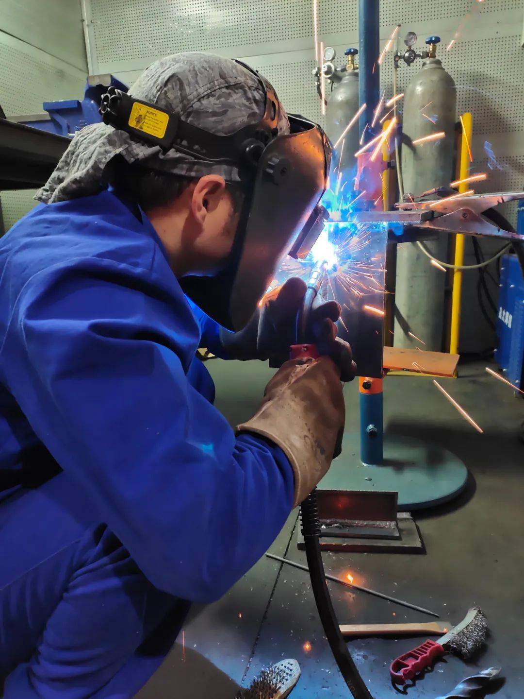 氩弧焊焊接,焊接质量检验,自动化焊接技术,重卡车身焊接,焊工工艺