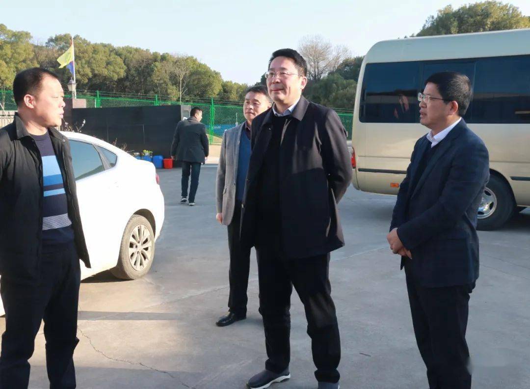 高翔在博浩源化工走访高翔一行先后来到乐平二建,乐平烟草分公司