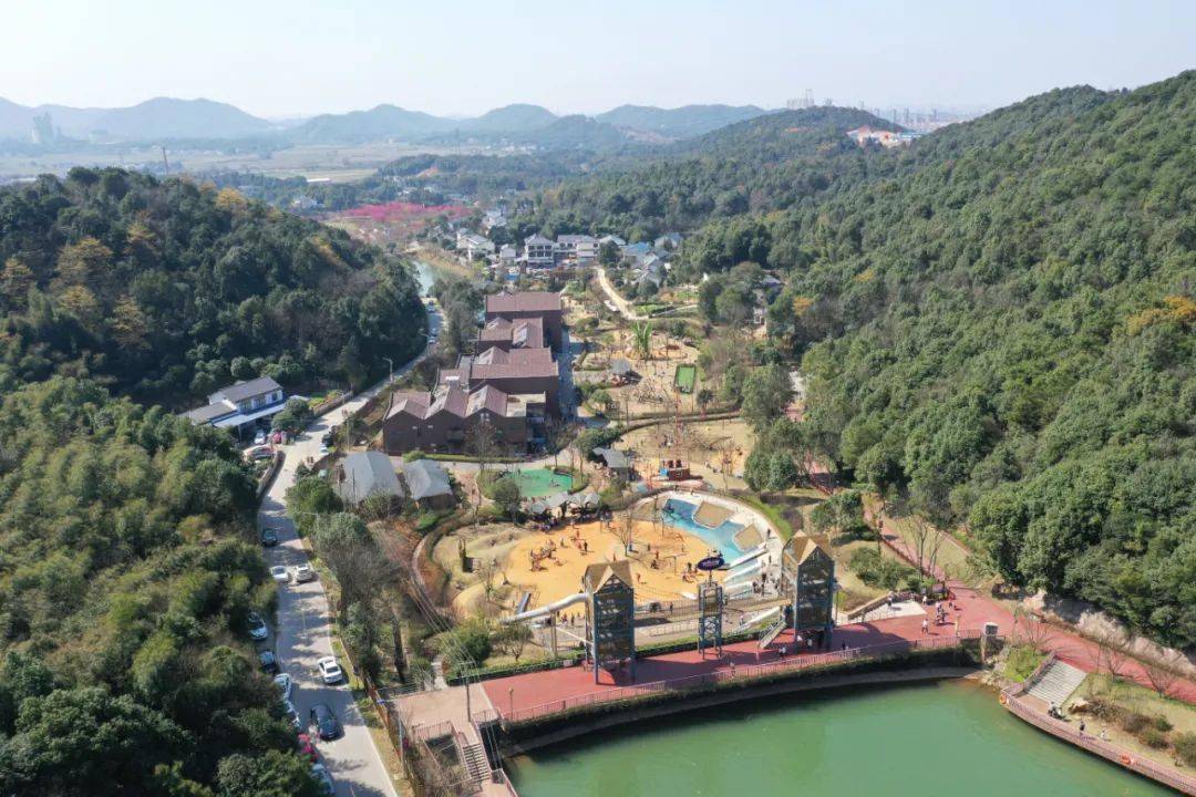 松鼠小镇在哪个位置 d91e31f70e0546f3aefe6b09ca7ec3aa.jpeg