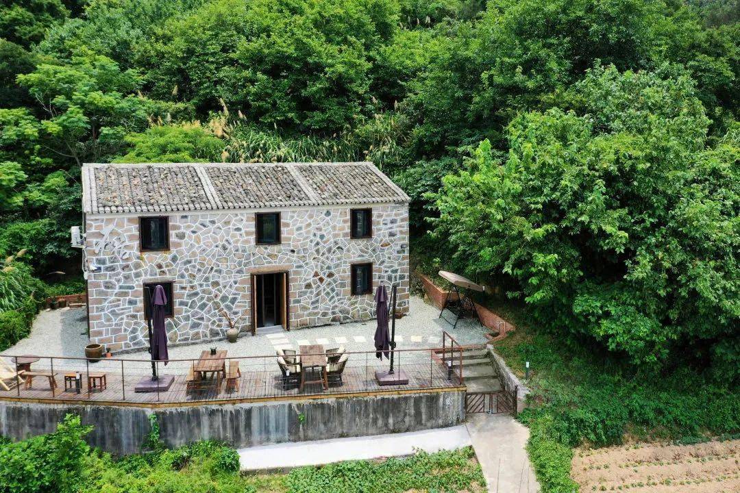 石头房似乎在向人们诉说着古渔村发展变迁的历史讲述洞头渔民生活变化