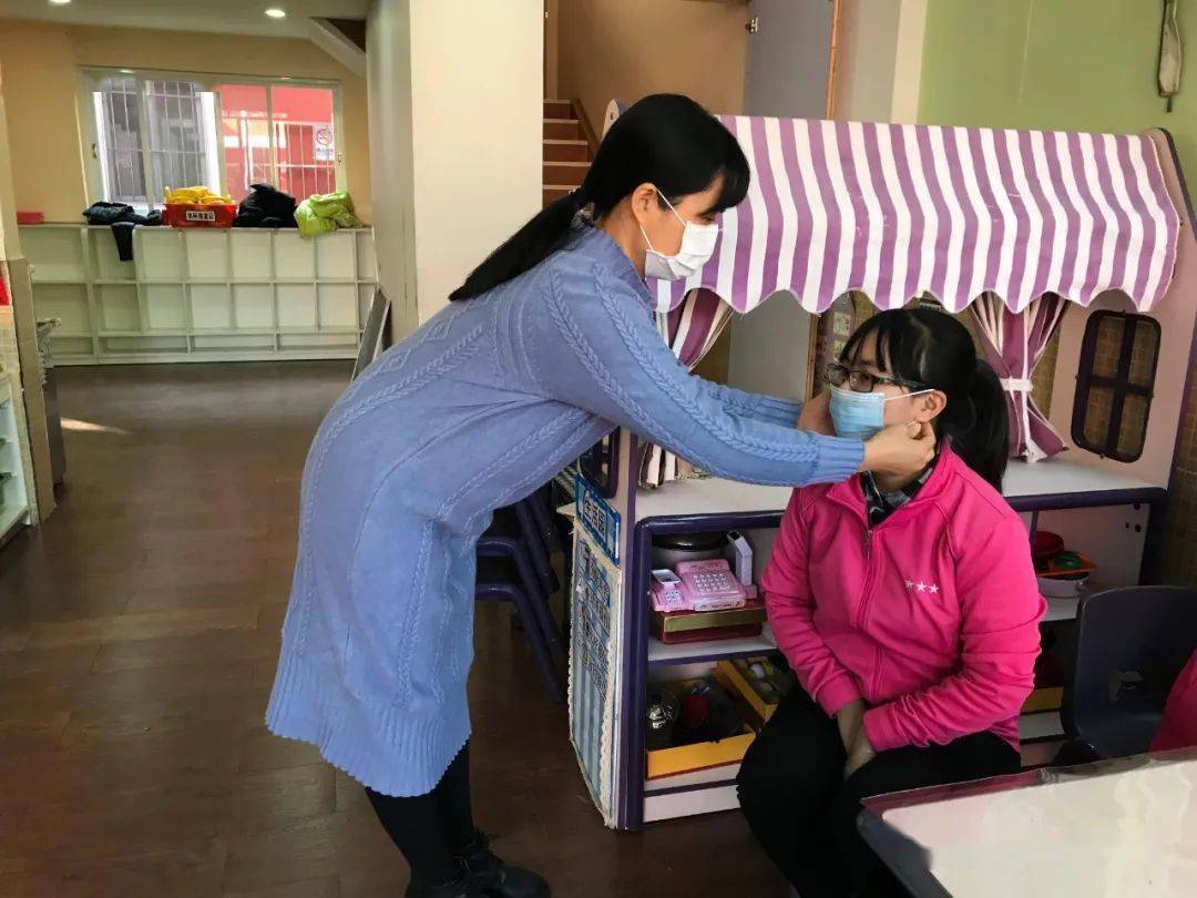 预防诺如病毒从你我做起明日之星顺峰幼儿园开展诺如病毒应急演练