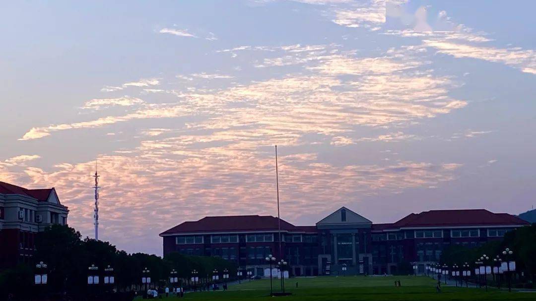 点亮春色pick最让你心动的校园风景