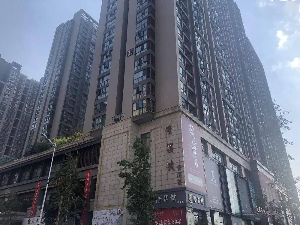 虚位以待|郑州凤凰茶城户外墙体广告位招租啦