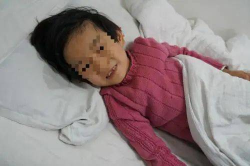 原创这病大人小孩都会得严重可致人瘫痪可怕的是半数患者拖着没治