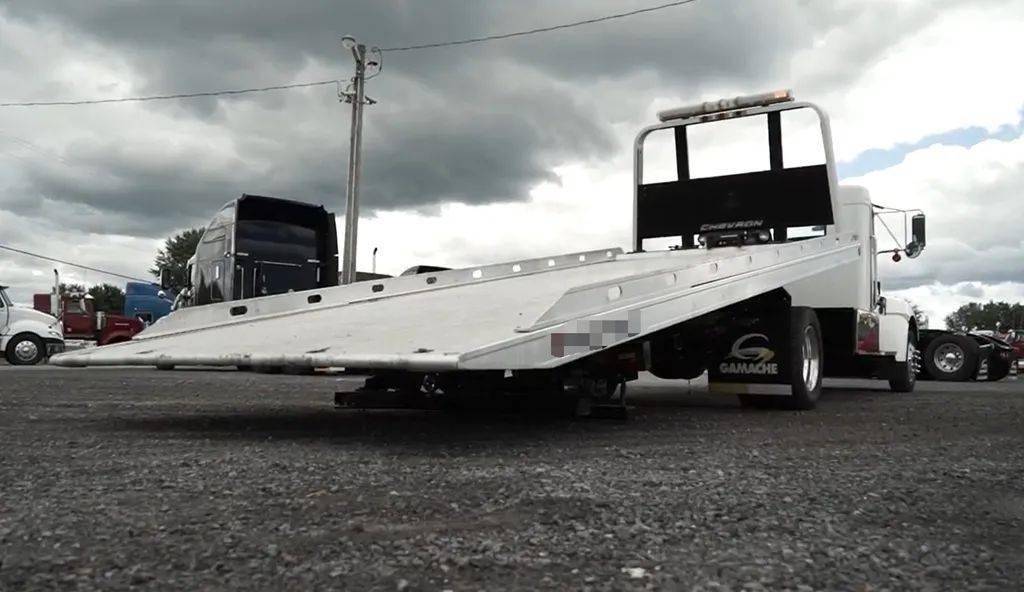 肯沃斯t170中型道路救援卡车 搭载帕卡px-6的短鼻子